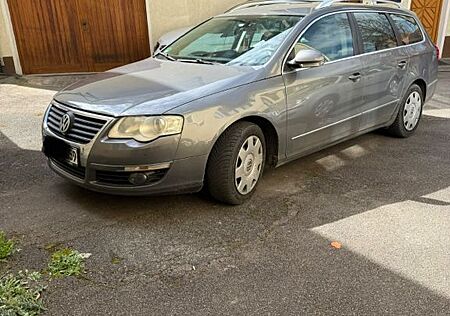 VW Passat Variant Volkswagen 2.0 FSI Comfortline Variant C...