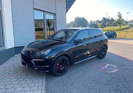 Porsche Cayenne GTS