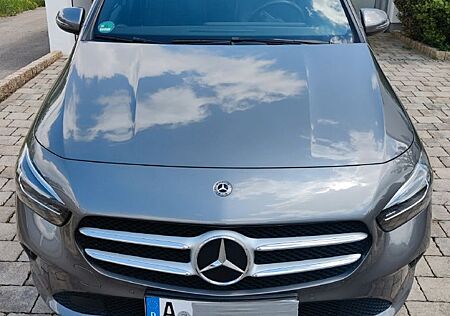Mercedes-Benz B 220 4MATIC DCT -AHK MULTIBEAM