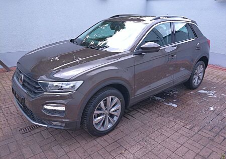 VW T-Roc Volkswagen 1,0 TSI BMT Style NAV Sitzh. 17" GJR