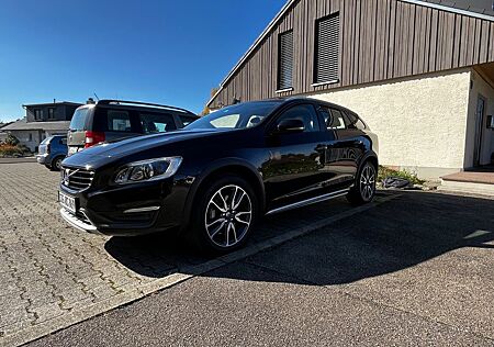 Volvo V60 CC V60 Cross Country D4 AWD Geartronic Momentum...