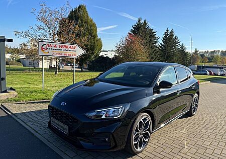 Ford Focus Lim. ST-Line X TÜV 10.2026