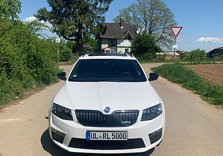Skoda Octavia 2.0 TSI DSG RS Combi RS