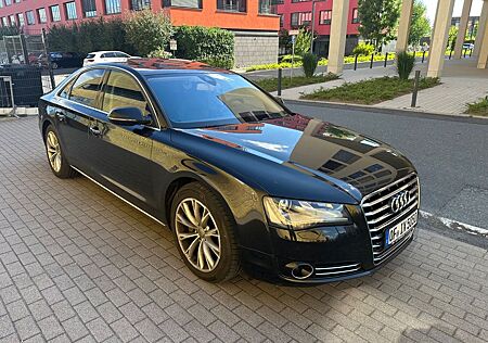 Audi A8 3.0 TDI clean diesel tiptronic quattro -