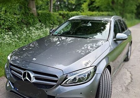 Mercedes-Benz C 180 T -