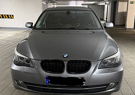 BMW 523i