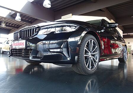 BMW 318i Touring Sport Line/Autom/Navi/LED/KeylessGo