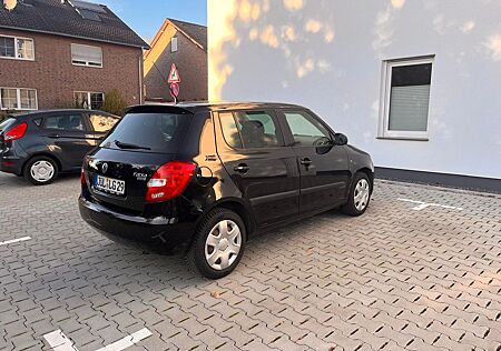 Skoda Fabia II Ambiente - NEUER TÜV & FRISCH GEWARTET