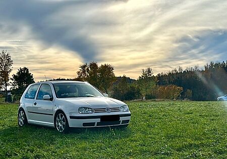 VW Golf Volkswagen 1.4 Basis