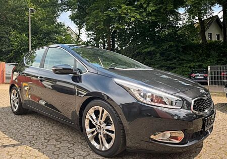 Kia Cee'd Ceed 1.6 GDI Spirit Direktschaltgetr/Tüv Neue