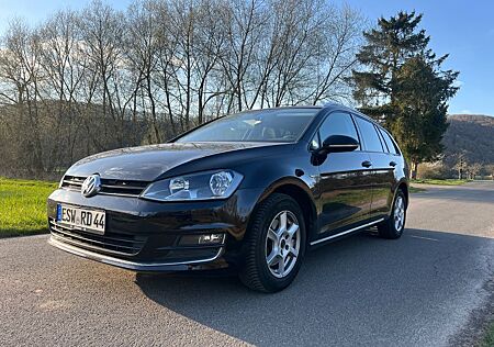 VW Golf Volkswagen 1.2 TSI BMT LOUNGE Variant LOUNGE