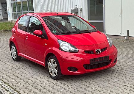 Toyota Aygo (X) gebraucht kaufen Toyota Aygo (X) Aygo (X) 1,0-l-VVT-i KLIMA