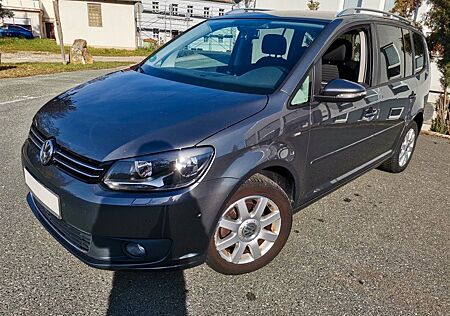 VW Touran Volkswagen ++Cup+7-Sitze+SHZ+PDC