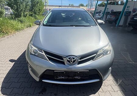 Toyota Auris Cool