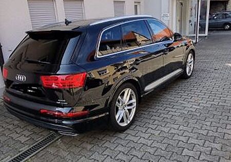 Audi Q7 3.0 TDI quattro tiptronic -