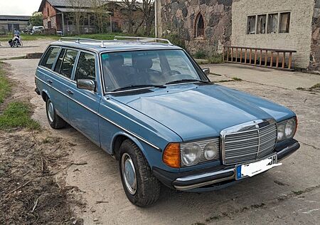 Mercedes-Benz 300 TD W123 S123 T-Modell