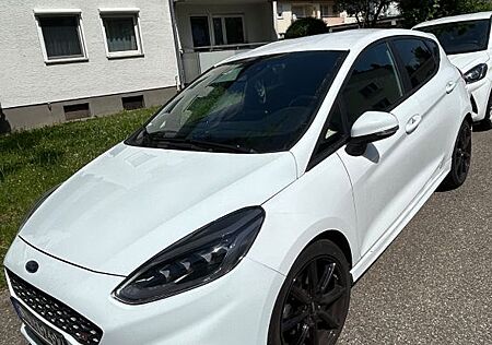 Ford Fiesta 1,5 EcoBoost ST mit Styling-Paket ST ...