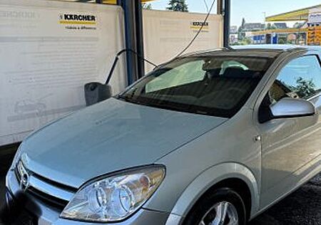 Opel Astra 1.6 Ecotec INNOVATION "110 Jahre" 85kW...
