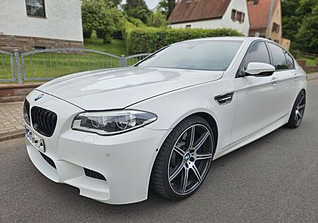 BMW M5 COMPETITION FACELIFT ACRAPOVIC B&O 2HAND VOLL