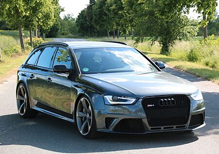 Audi RS4 Liebhaberfahrzeug,Ceramic,MTM