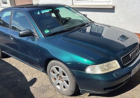 Audi A4 1.8 -