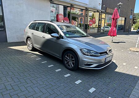VW Golf Volkswagen 1.6 TDI DSG Variant Navi ACC Massage S-Heiz