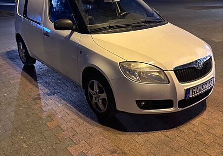 Skoda Praktik