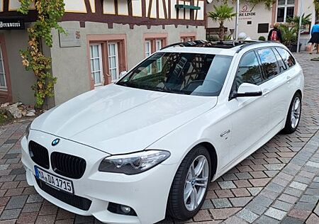 BMW 520d M Pachet / Head UP / Panorama / ACC