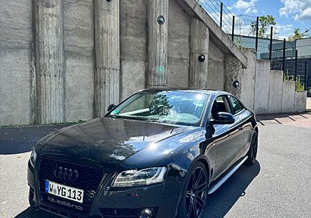 Audi A5 3.2 FSI Coupé tiptronic quattro