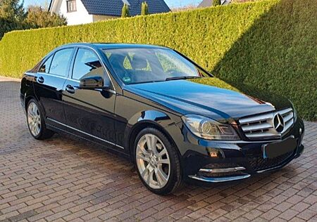 Mercedes-Benz C 200 BlueEFFICIENCY AVANTGARDE AVANTGARDE