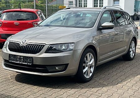 Skoda Octavia 2.0TDI 4x4 Xenon Navi AHK Scheckheft PDC