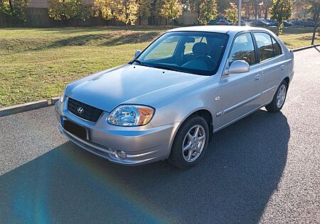 Hyundai Accent 1.3 GLS TÜV Neu+von Rentner+Klima