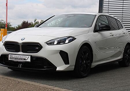 BMW M135 xDrive M Sport neues Modell HeadUp Pano Cam