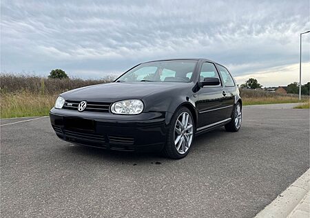 VW Golf Volkswagen 1.8T GTI ab 23.08 zu haben