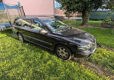 Volvo V70 2.4 - Kombi