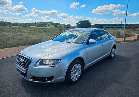 Audi A6 2.4 - V6