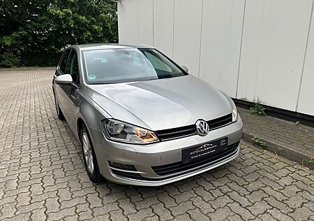VW Golf Volkswagen VII Lim. Lounge BMT*NAVI*PPILOT*PDC*SERVICE