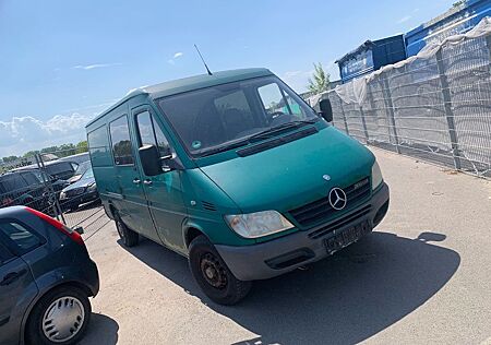 Mercedes-Benz Sprinter 208 Lang