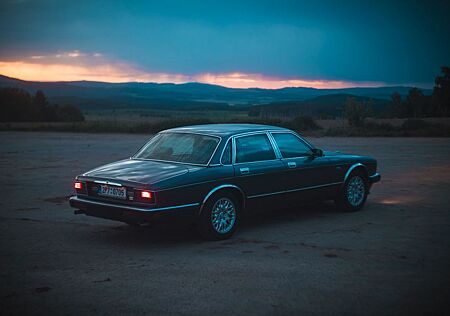 Jaguar XJ40 Sovereign 3.6 Top Zustand