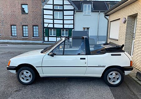 Peugeot 205 Cabrio Oldtimer !!!!Kein TÜV!!!!