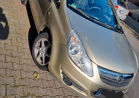 Opel Corsa D TÜV 04/27