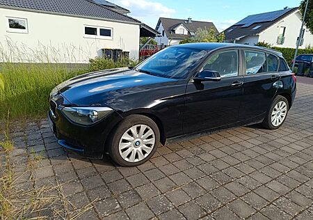 BMW 116i Gepflegter Kompaktwagen Neuer Service