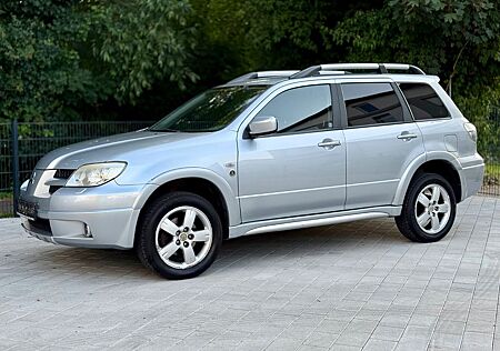 Mitsubishi Outlander 2.4 Intense Allrad/Automatik/Klima/Tüv