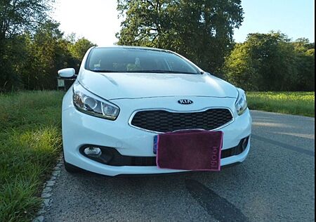Kia Cee'd / Ceed 1.4 CVVT Edition 7 Edition 7
