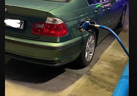 BMW 320i ,Automatik,6Zylinder *Neue Ganzjahresreifen*