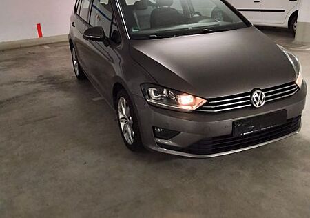 VW Golf Sportsvan Volkswagen 1.2 TSI 81kW Comfortline BMT ...