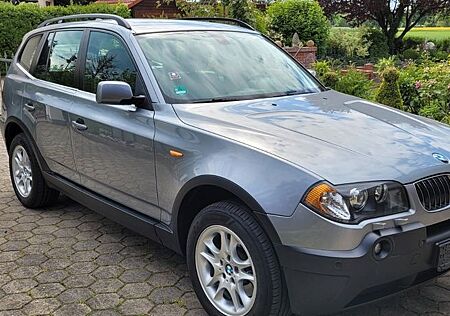 BMW X3 3.0i Benziner