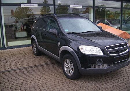Chevrolet Captiva gebraucht kaufen Chevrolet Captiva 2.4 LS 2WD