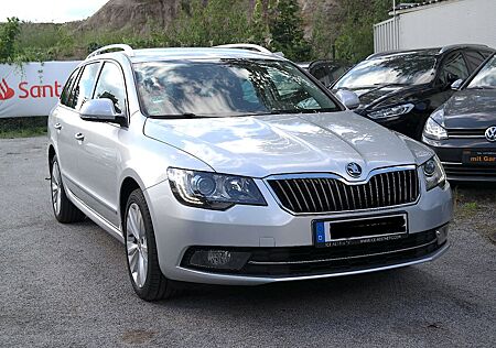 Skoda Superb Combi Elegance 2,0 TDI*Autom*Leder*Xenon*