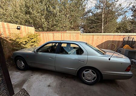 Lexus LS 400 4.0 V8 Auto -